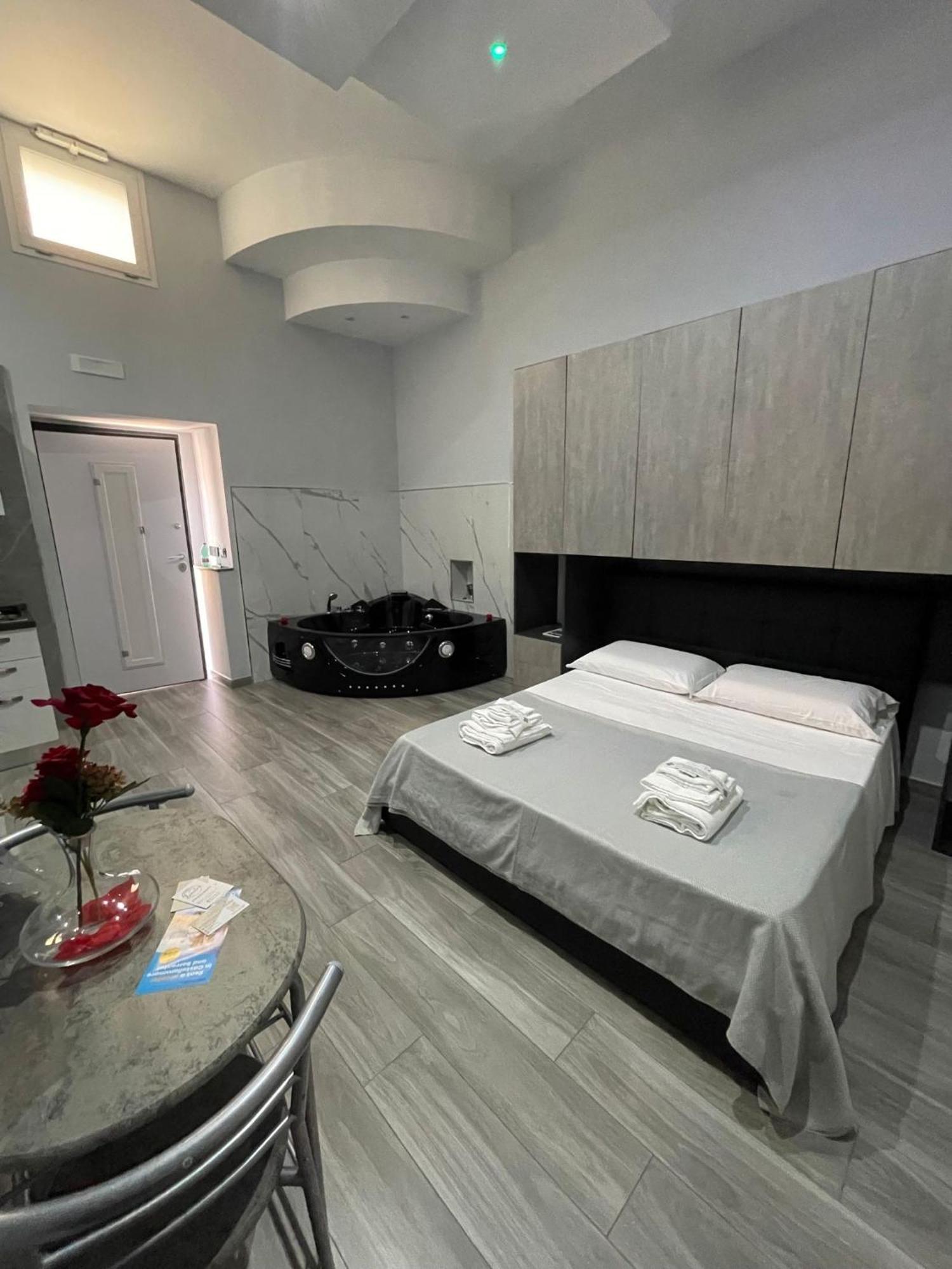 Giovi'S Apartments Castellammare di Stabia Exterior photo